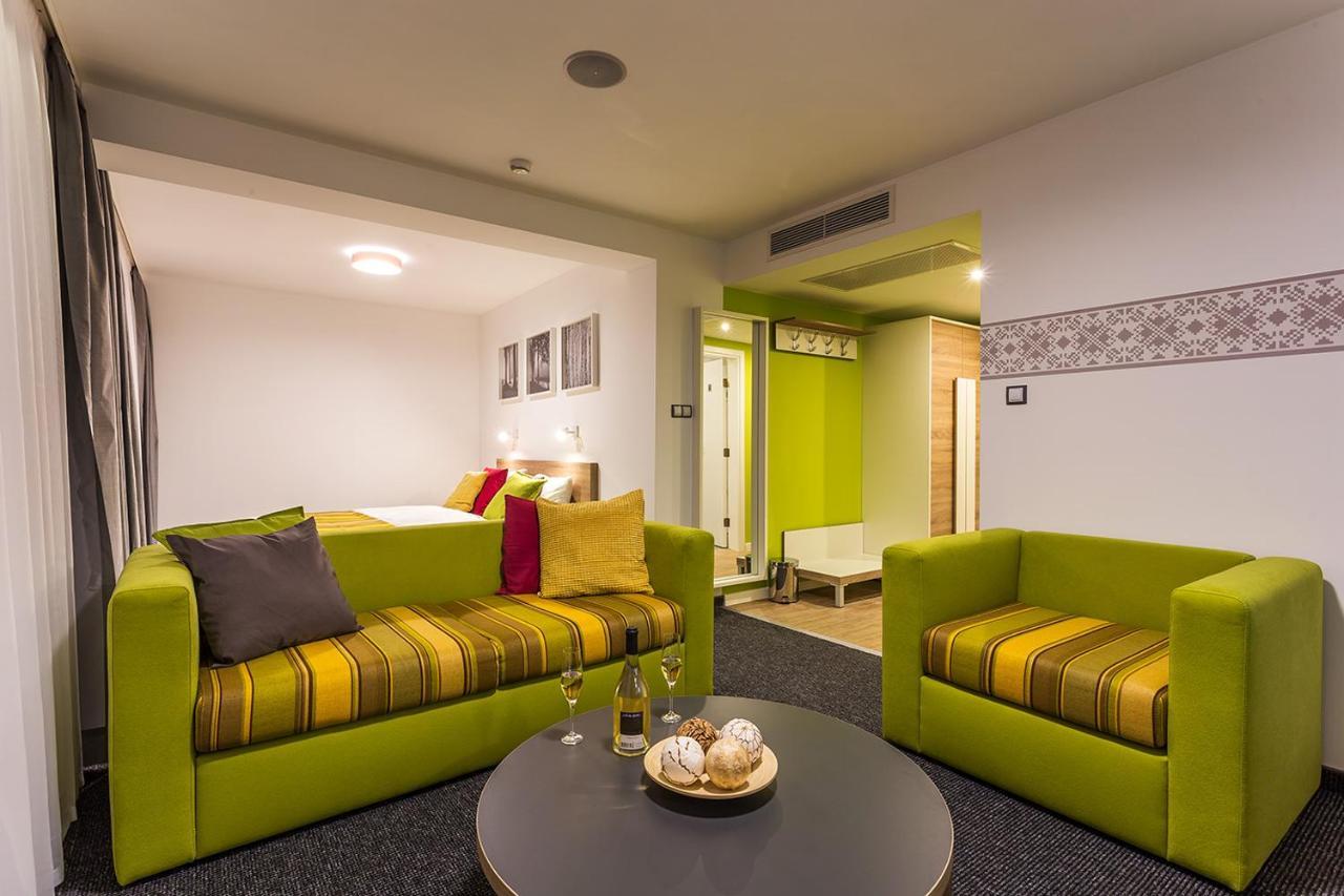 Hotel Compliment Τριάβνα Εξωτερικό φωτογραφία