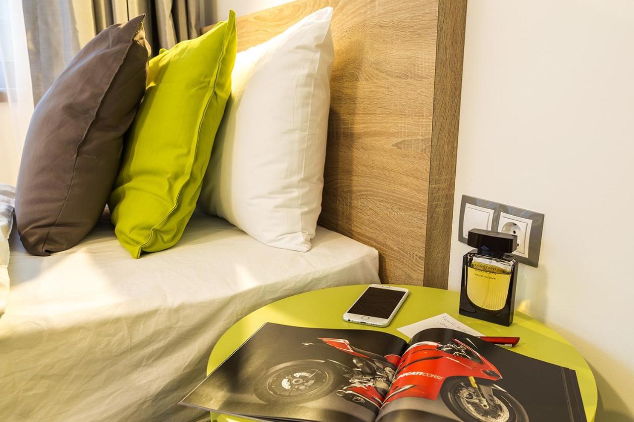 Hotel Compliment Τριάβνα Εξωτερικό φωτογραφία