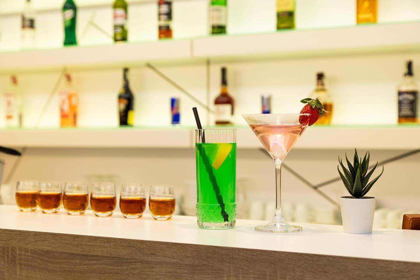 Hotel Compliment Τριάβνα Εξωτερικό φωτογραφία