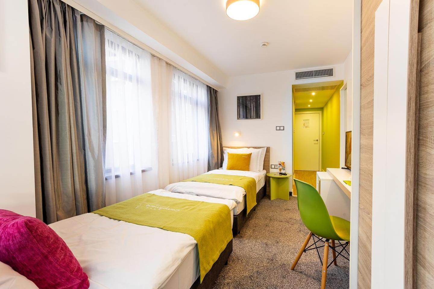 Hotel Compliment Τριάβνα Εξωτερικό φωτογραφία