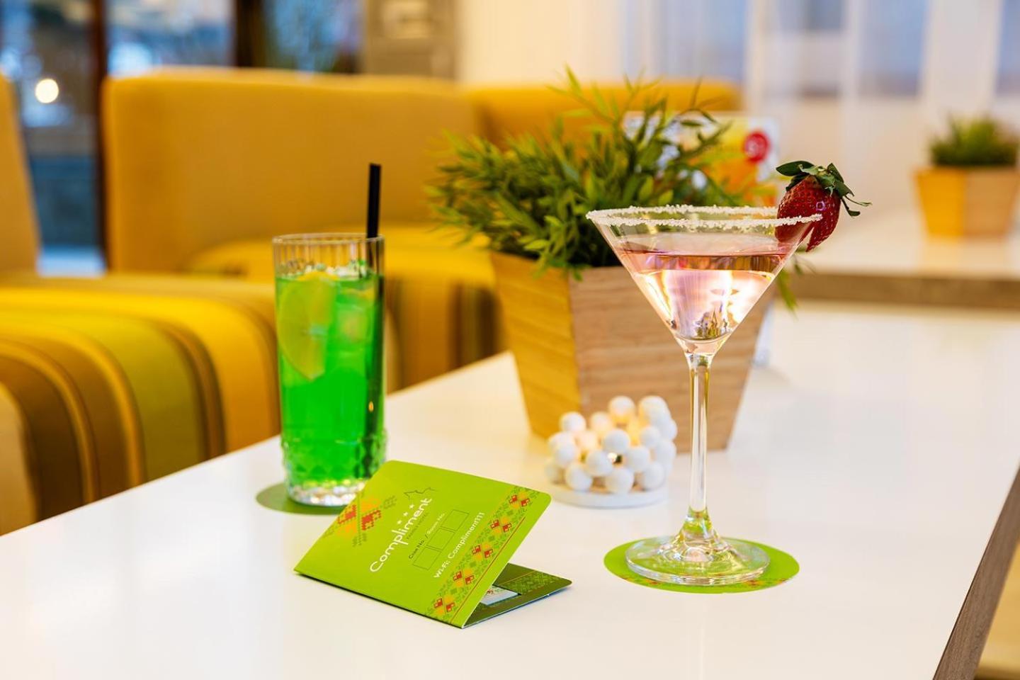 Hotel Compliment Τριάβνα Εξωτερικό φωτογραφία