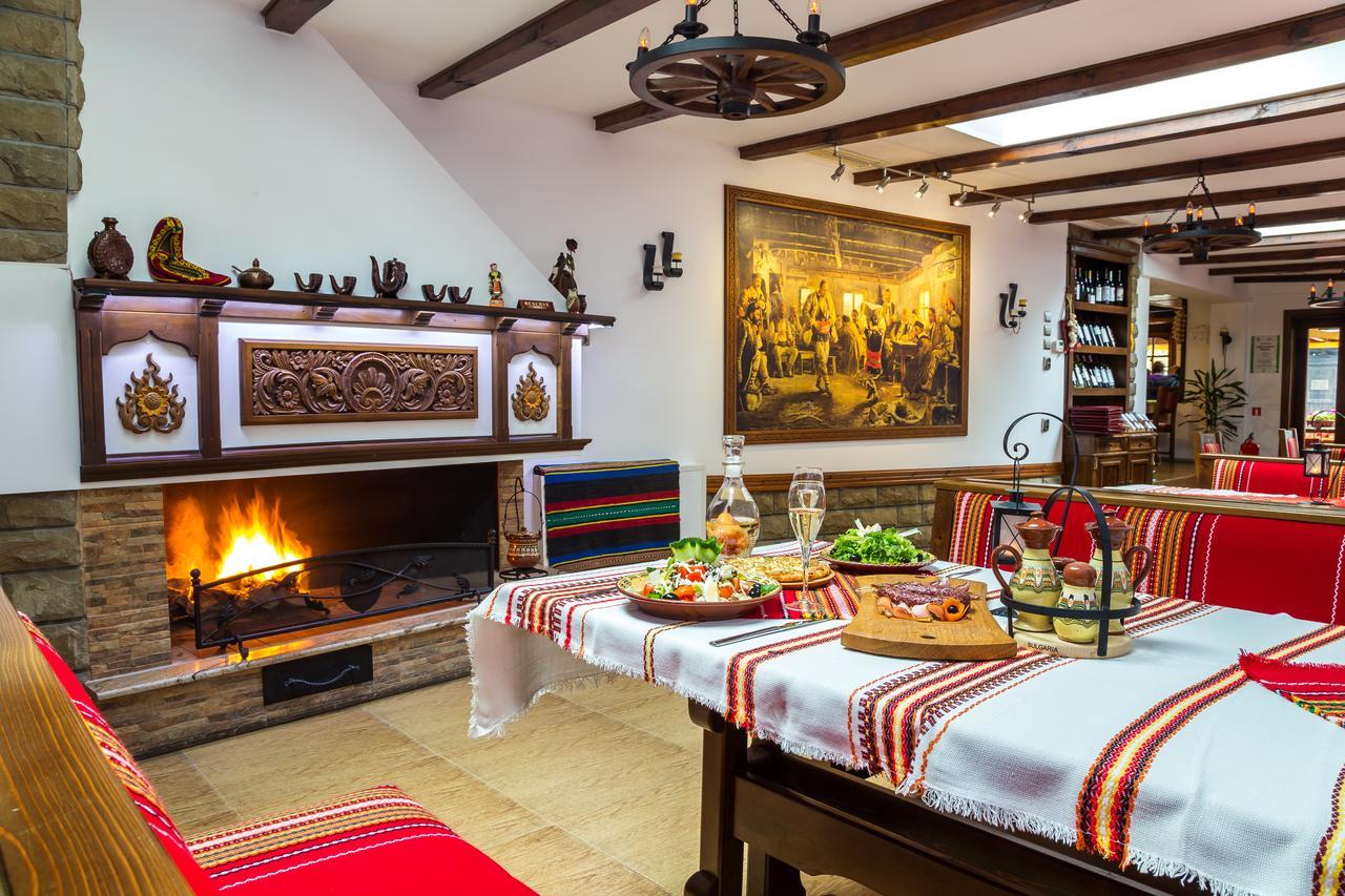 Hotel Compliment Τριάβνα Εξωτερικό φωτογραφία