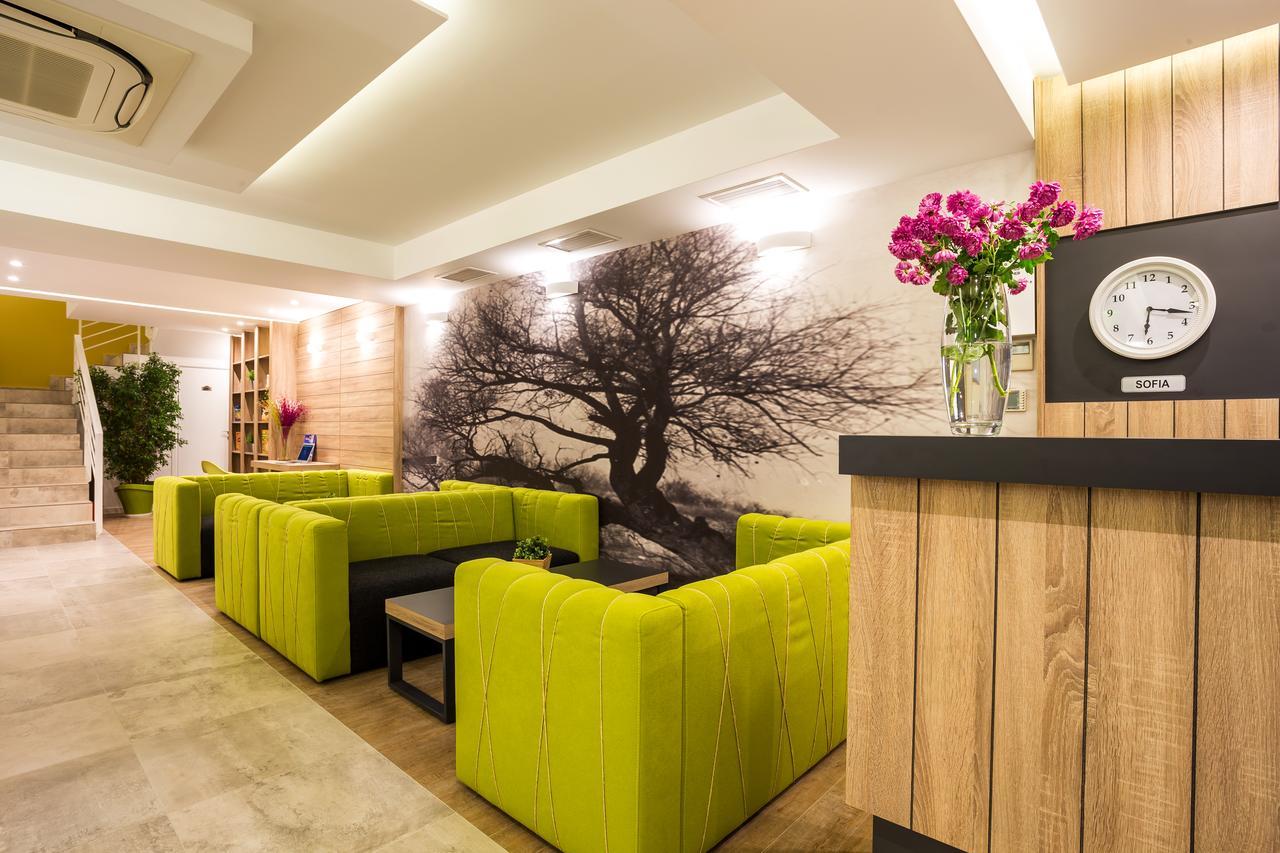 Hotel Compliment Τριάβνα Εξωτερικό φωτογραφία
