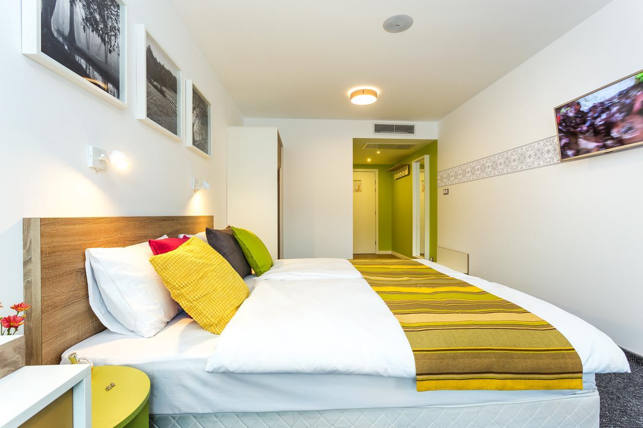 Hotel Compliment Τριάβνα Εξωτερικό φωτογραφία