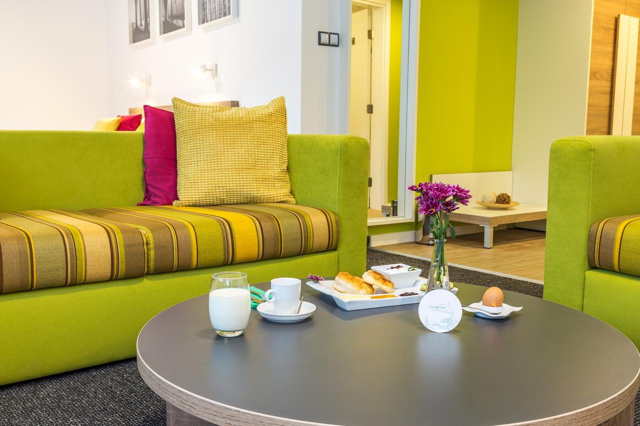 Hotel Compliment Τριάβνα Εξωτερικό φωτογραφία