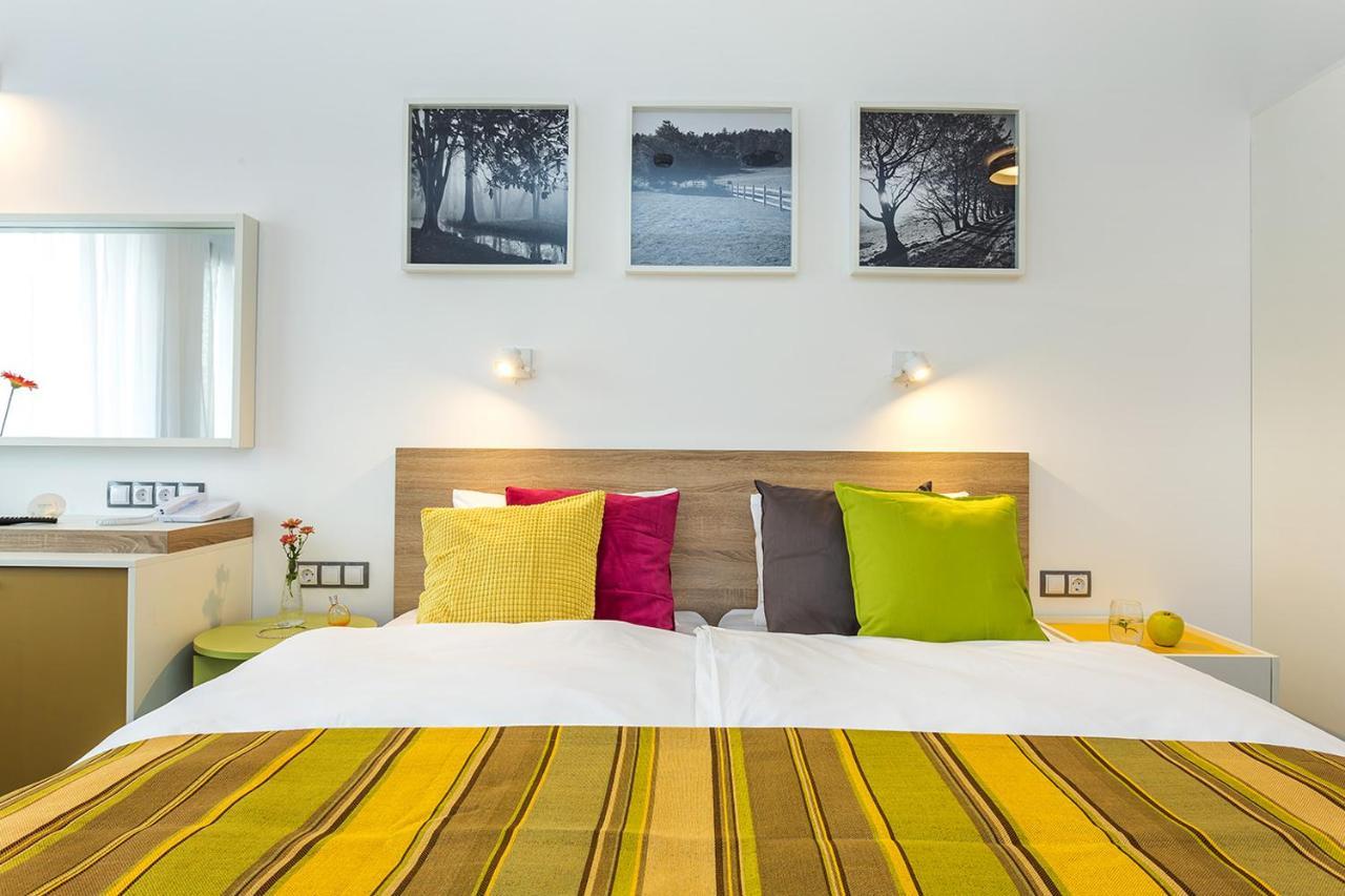 Hotel Compliment Τριάβνα Εξωτερικό φωτογραφία